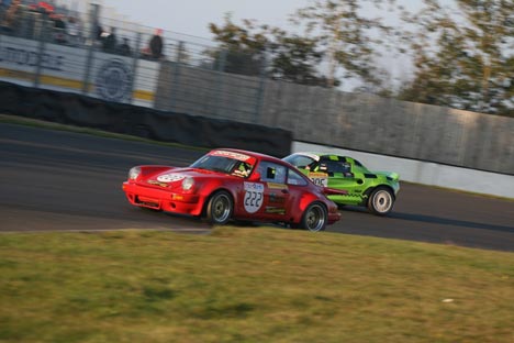 I SSC var der også god fart i den gamle røde Porsche.